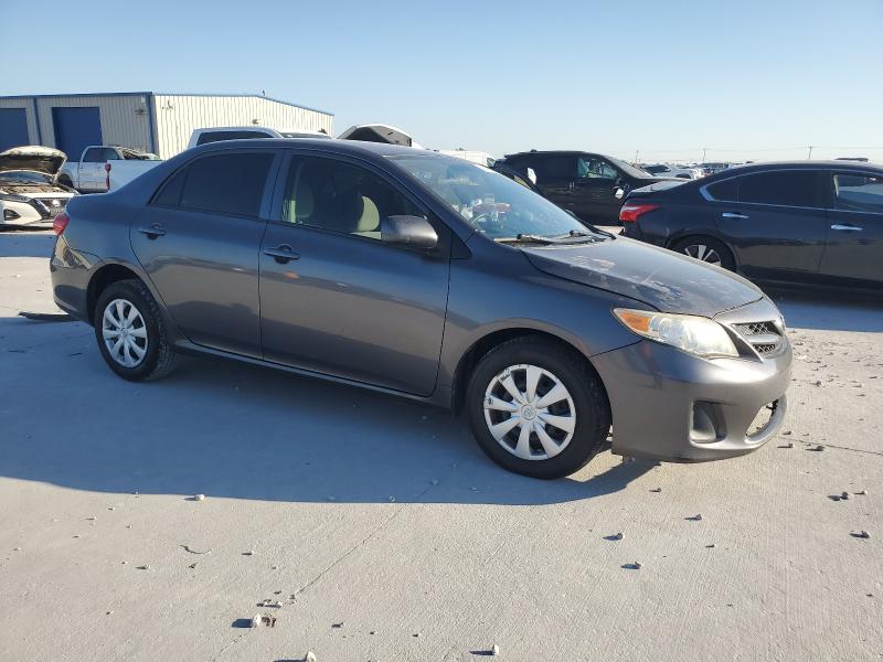 5YFBU4EEXDP087927 - 2013 TOYOTA COROLLA BASE Մոխրագույն լուսանկար 4