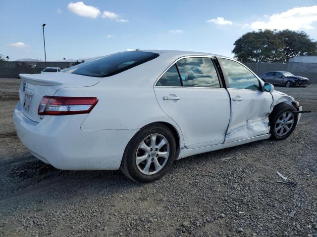 4T4BF3EK8BR161177 - 2011 TOYOTA CAMRY BASE 白色 照片 3