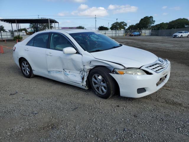 4T4BF3EK8BR161177 - 2011 TOYOTA CAMRY BASE 白色 照片 4
