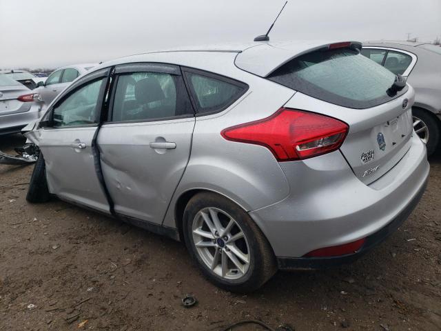 1FADP3K2XJL300549 - 2018 FORD FOCUS SE SILVER photo 2