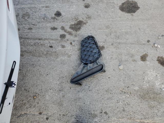 JM1BL1TG1D1759111 - 2013 MAZDA 3 I Blanc photo 12