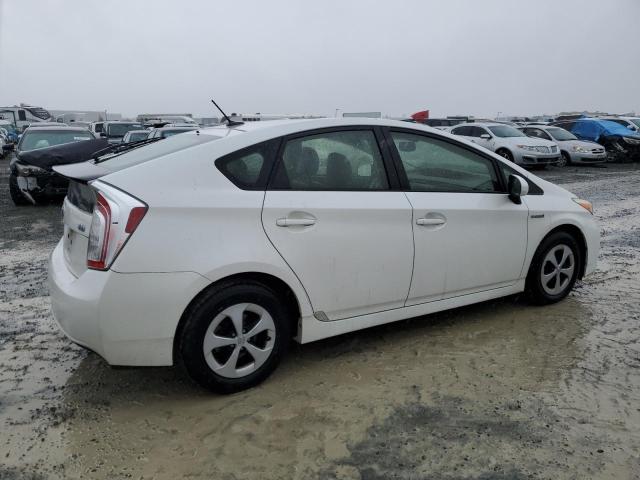 JTDKN3DU3D5606586 - 2013 TOYOTA PRIUS WHITE photo 3