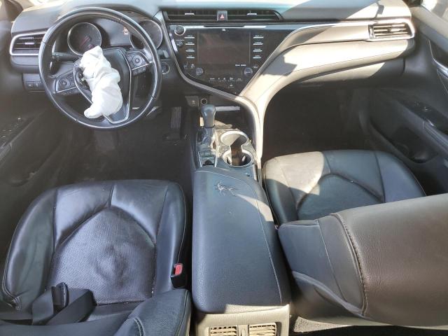 4T1BZ1HK5JU021054 - 2018 TOYOTA CAMRY XSE Beyaz fotoğraf 8