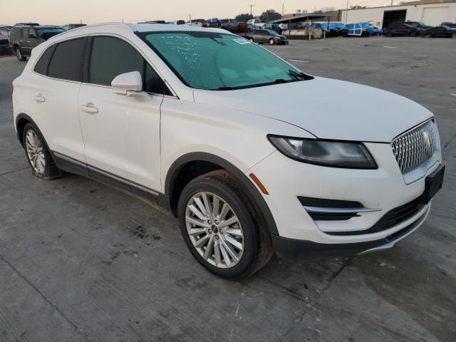 5LMCJ1C90KUL44829 - 2019 LINCOLN MKC WHITE photo 4