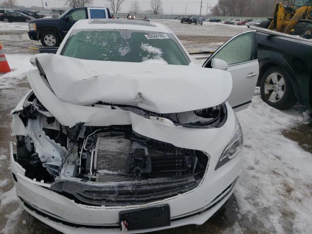 1G4ZP5SZ7JU124963 - 2018 BUICK LACROSSE ESSENCE WHITE photo 11