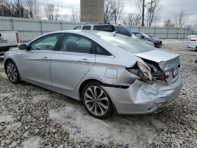 5NPEC4AB1DH800805 - 2013 HYUNDAI SONATA SE SILVER photo 2