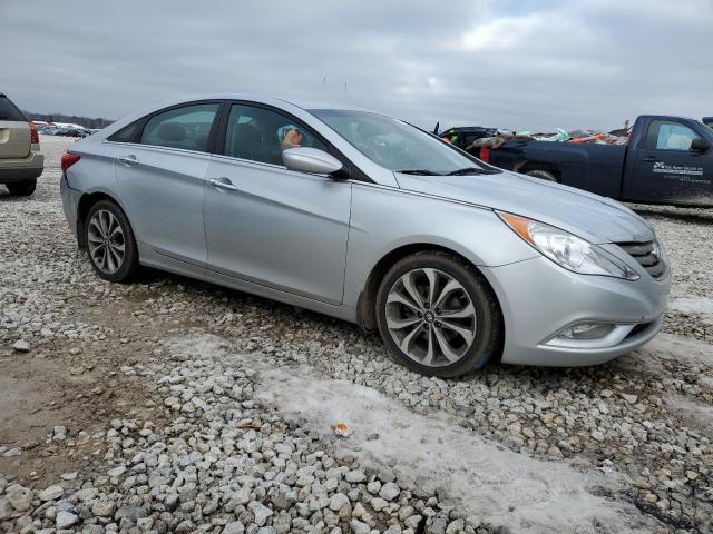 5NPEC4AB1DH800805 - 2013 HYUNDAI SONATA SE SILVER photo 4