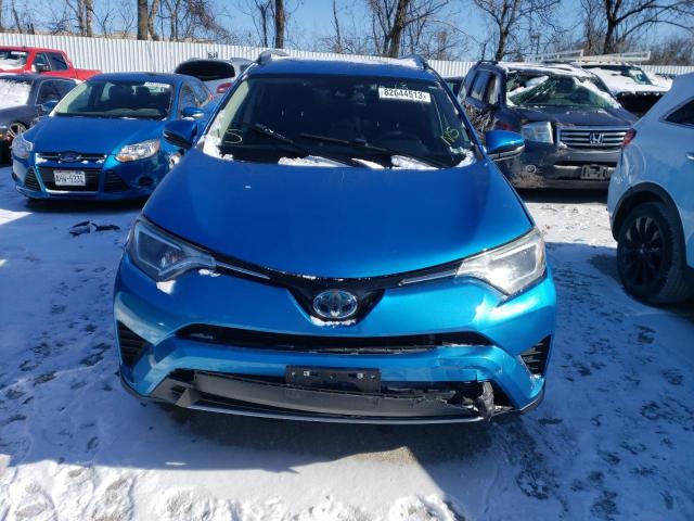 JTMRJREV7JD238225 - 2018 TOYOTA RAV4 HV LE BLUE photo 5