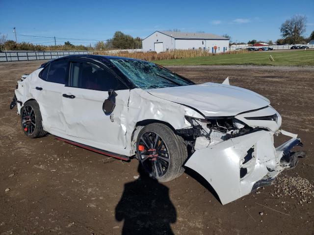 4T1B61HK4KU280516 - 2019 TOYOTA CAMRY XSE WHITE photo 4