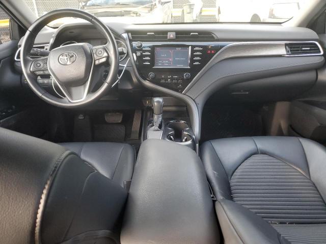 4T1B11HK4JU631129 - 2018 TOYOTA CAMRY L SILVER photo 8