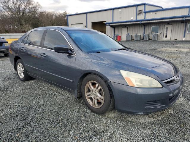 1HGCM56357A017379 - 2007 HONDA ACCORD SE BLUE photo 4