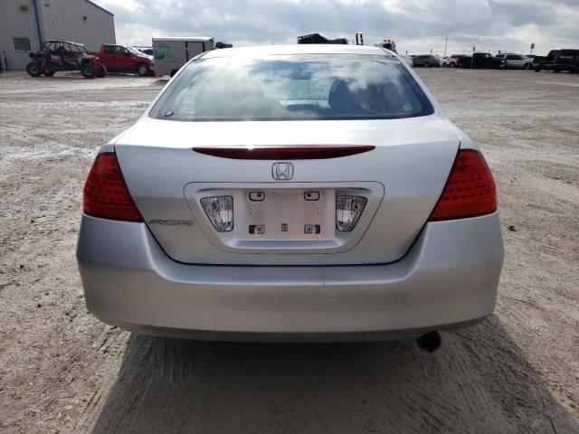 1HGCM56386A087666 - 2006 HONDA ACCORD SE SILVER photo 6