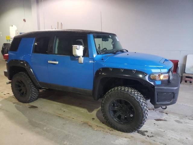 JTEBU11F070003153 - 2007 TOYOTA FJ CRUISER BLUE photo 4