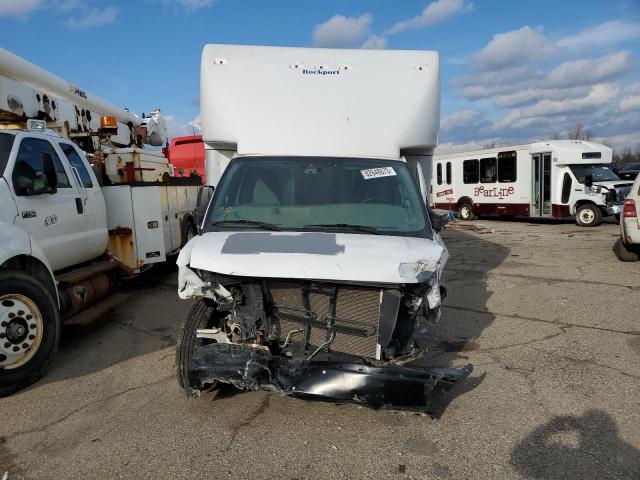 1HA3GTCG6KN012464 - 2019 CHEVROLET EXPRESS G3 WHITE photo 5