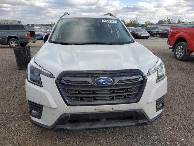 JF2SKAPC4NH434294 - 2022 SUBARU FORESTER LIMITED თეთრი ფოტო 5