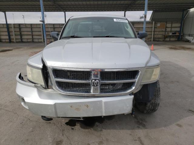 1D7HW48N78S507959 - 2008 DODGE DAKOTA QUAD SLT SILVER photo 5