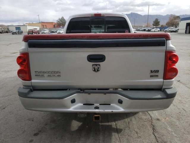 1D7HW48N78S507959 - 2008 DODGE DAKOTA QUAD SLT SILVER photo 6