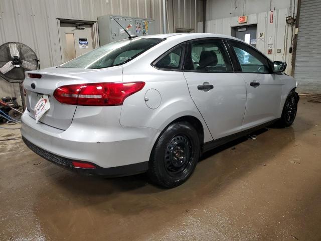 1FADP3E22JL276193 - 2018 FORD FOCUS S SILVER photo 3