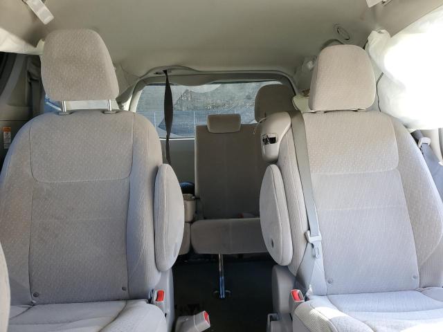 5TDKK3DC5FS567142 - 2015 TOYOTA SIENNA LE 银色 照片 10