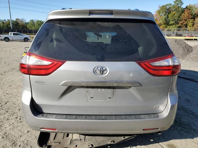5TDKK3DC5FS567142 - 2015 TOYOTA SIENNA LE 银色 照片 6
