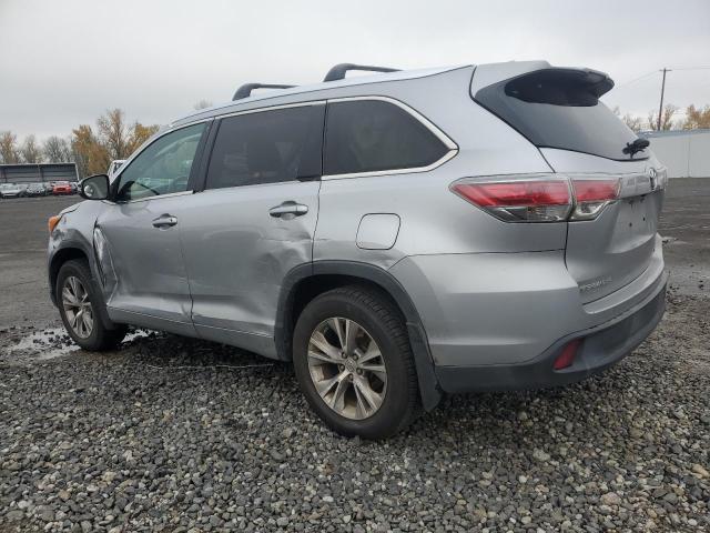 5TDJKRFH7FS134364 - 2015 TOYOTA HIGHLANDER XLE SILVER photo 2