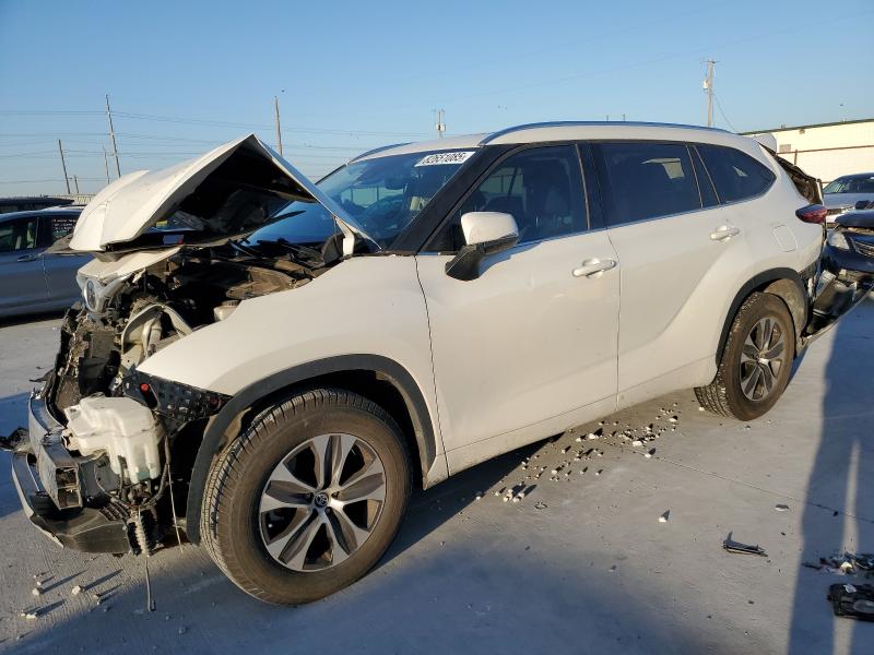 2021 TOYOTA HIGHLANDER XLE, 