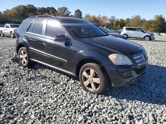 4JGBB8GB4BA695844 - 2011 MERCEDES-BENZ ML 350 4MATIC BLACK photo 4