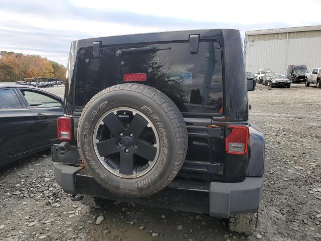 1C4BJWEG1CL269741 - 2012 JEEP WRANGLER U SAHARA 黑色 照片 6