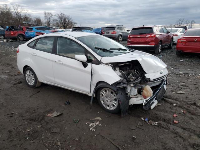 3FADP4AJ0FM117696 - 2015 FORD FIESTA S WHITE photo 4