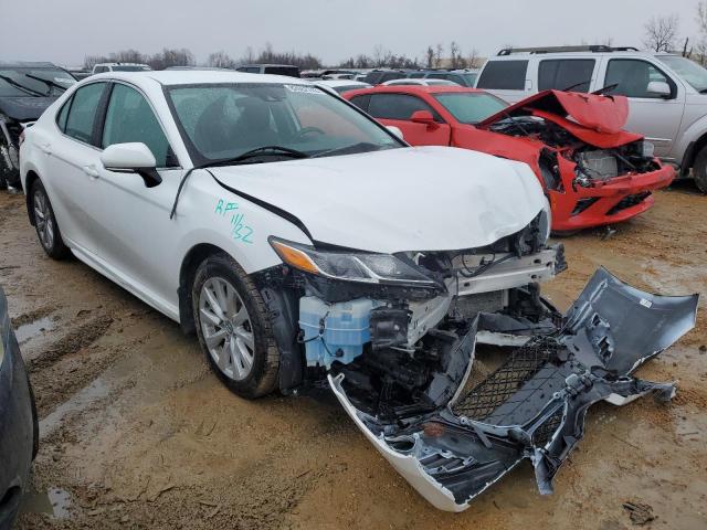 4T1G11AK4LU920773 - 2020 TOYOTA CAMRY SE WHITE photo 4