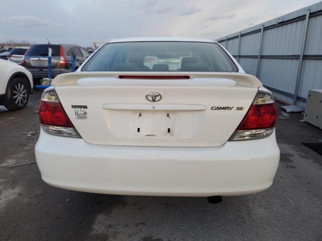 JTDBE32K563053293 - 2006 TOYOTA CAMRY LE WHITE photo 6