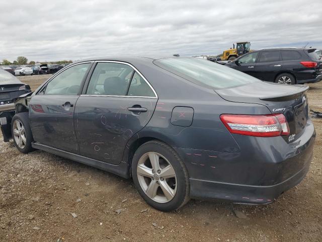 4T1BF3EK9BU135312 - 2011 TOYOTA CAMRY BASE GRAY photo 2