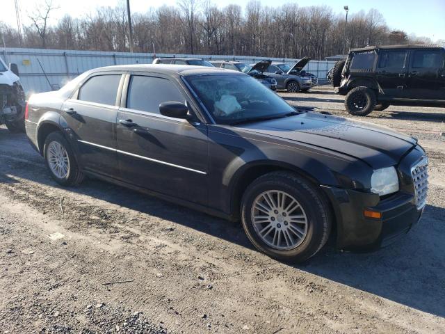 2C3KA43D49H517309 - 2009 CHRYSLER 300 LX BLACK photo 4