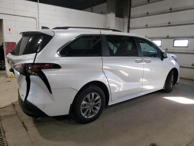 5TDJSKFCXSS165288 - 2025 TOYOTA SIENNA XLE WHITE photo 3