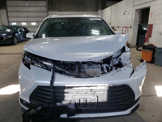5TDJSKFCXSS165288 - 2025 TOYOTA SIENNA XLE WHITE photo 5