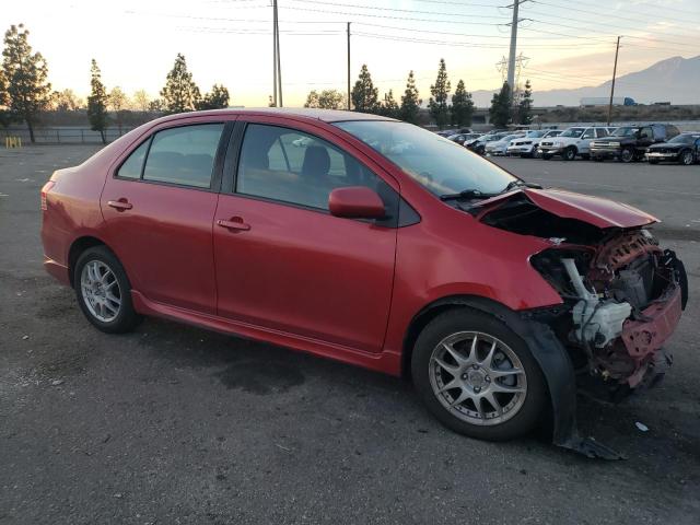 JTDBT923271075587 - 2007 TOYOTA YARIS RED photo 4