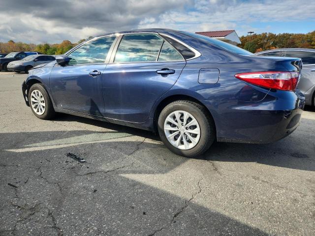 4T4BF1FK7FR492941 - 2015 TOYOTA CAMRY LE BLUE photo 2