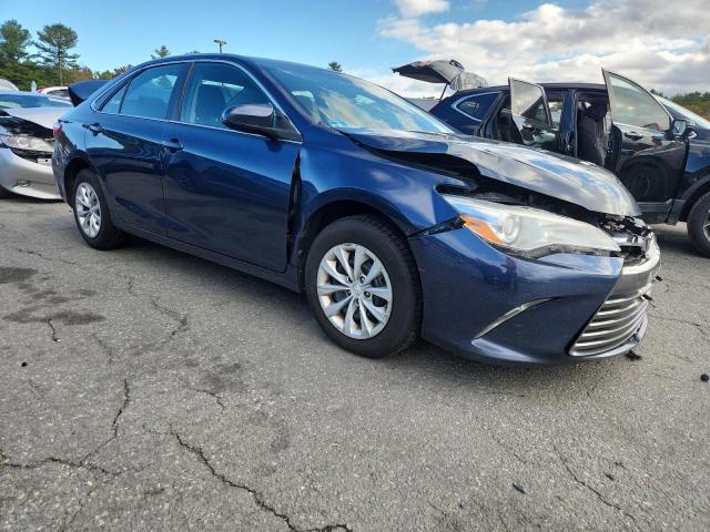 4T4BF1FK7FR492941 - 2015 TOYOTA CAMRY LE BLUE photo 4