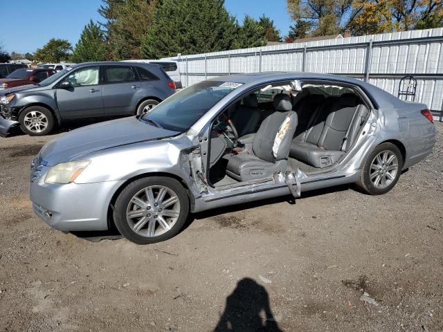 2006 TOYOTA AVALON XL, 