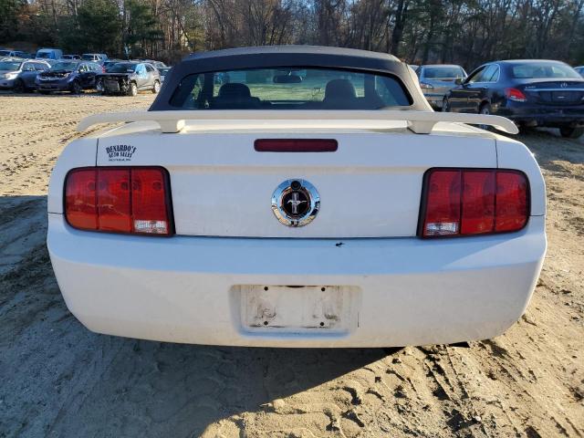 1ZVFT84N165226076 - 2006 FORD MUSTANG WHITE photo 6