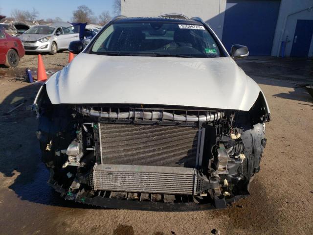 SJKCH5CRXJA047266 - 2018 INFINITI QX30 BASE Weiß Foto 5