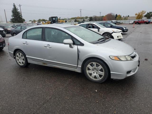 19XFA15569E005807 - 2009 HONDA CIVIC LX 银色 照片 4