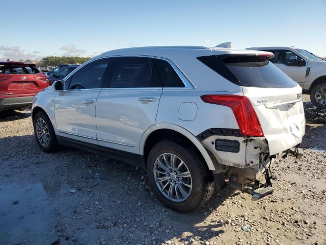 1GYKNBRS6HZ182847 - 2017 CADILLAC XT5 LUXURY WHITE photo 2