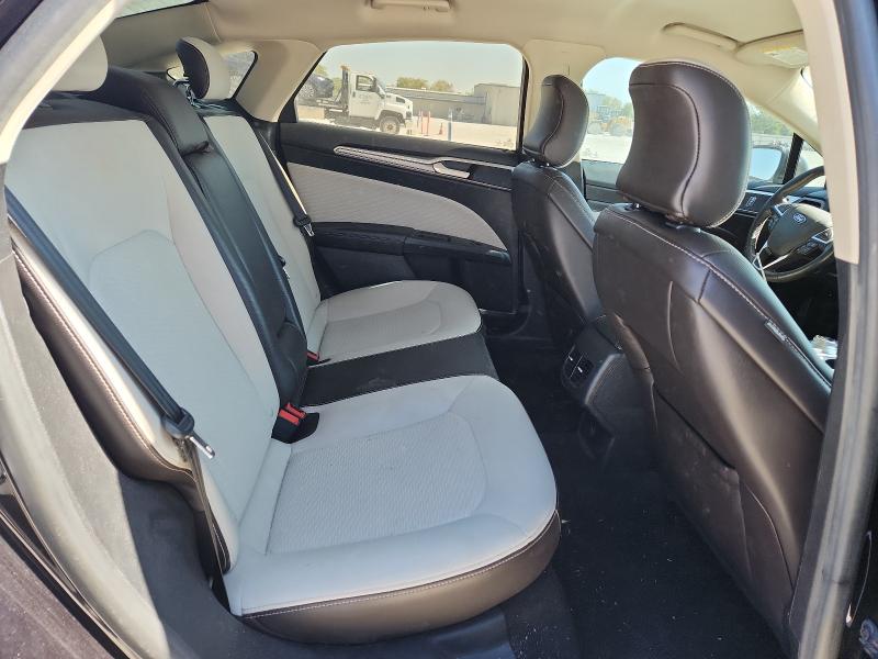 3FA6P0HD2KR113728 - 2019 FORD FUSION SE أسود صورة 10