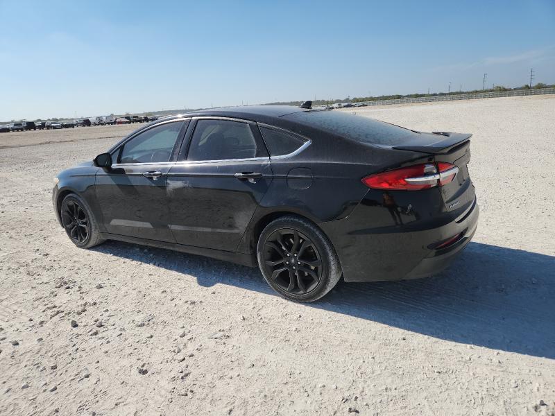 3FA6P0HD2KR113728 - 2019 FORD FUSION SE أسود صورة 2