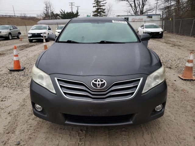 4T1BK3EK8BU626434 - 2011 TOYOTA CAMRY SE GRAY photo 5