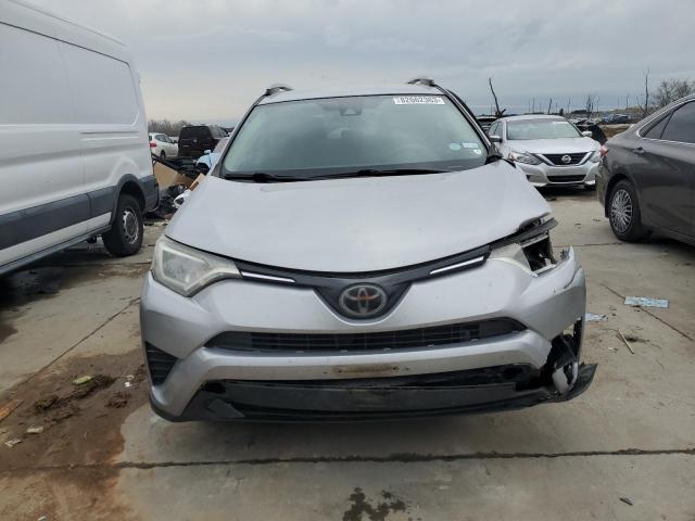 2T3ZFREV9HW314932 - 2017 TOYOTA RAV4 LE SILVER photo 5