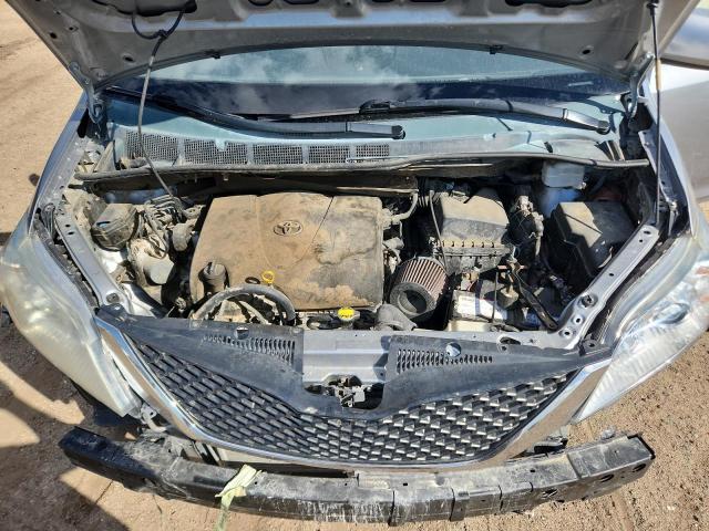5TDKZ3DC5HS807742 - 2017 TOYOTA SIENNA LE ვერცხლისფერი ფოტო 12