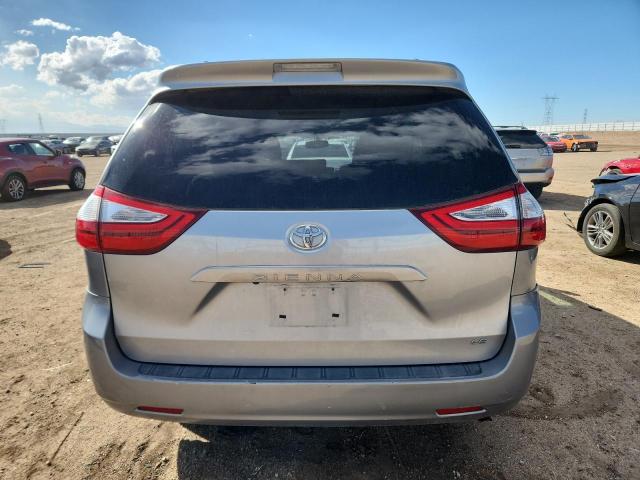 5TDKZ3DC5HS807742 - 2017 TOYOTA SIENNA LE ვერცხლისფერი ფოტო 6