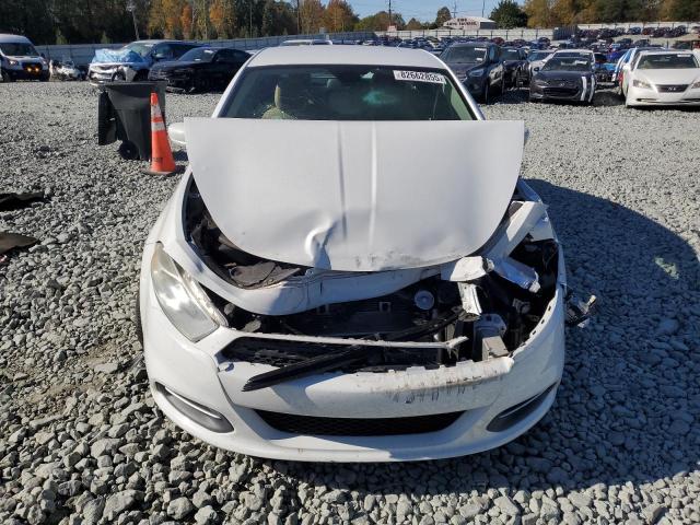 1C3CDFBBXGD563857 - 2016 DODGE DART SXT 白色 照片 5